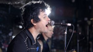 Green Day《Revolution Radio》官方MV