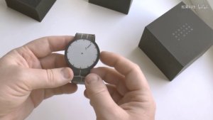 Sony全身屏时尚智能手表FES Watch开箱上手，索尼大法要上天，手表每天新花样