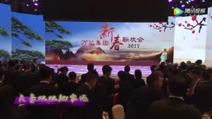 王健林今年唱了一出戏，还是男女对唱